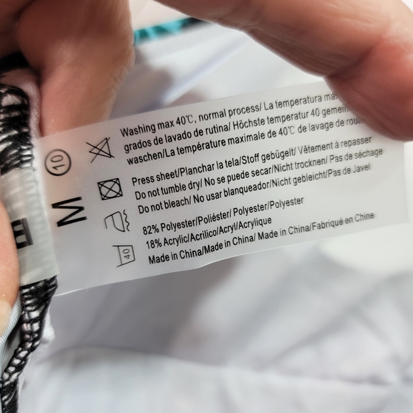 NWOT 2BPrity Women's Black Floral Halter One Piece Swimsuit Size Medium (10). - Picture 8 of 9